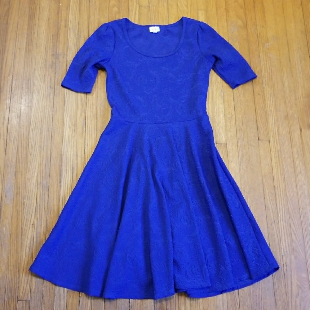 LuLaRoe Blue Nicole w/flowers